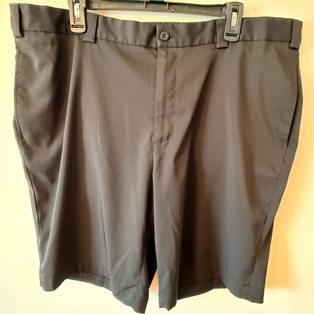 Slazenger Men's Black Flat Front Shorts